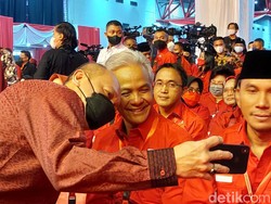 Senyuman Ganjar di Perayaan HUT ke-50 PDIP