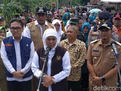 Penjelasan Khofifah soal Wacana Relokasi Korban Tanah Gerak di Pacitan