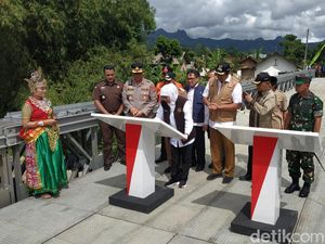 Resmikan 2 Jembatan di Pacitan, Khofifah Ingatkan Pentingnya Seduluran Resmikan 2 Jembatan di Pacitan, Khofifah Ingatkan Pentingnya Seduluran