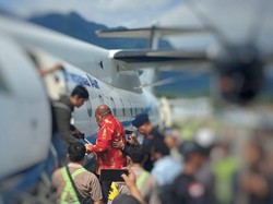 Protes Keluarga soal Lukas Enembe Tak Naik Garuda Direspons Santai KPK