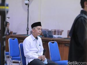 Terkuak di Persidangan Anak Wapres Ikut Titip Mahasiswa ke Unila Terkuak di Persidangan Anak Wapres Ikut Titip Mahasiswa ke Unila
