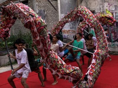 Melihat Sesi Latihan Tari Naga Jelang Tahun Baru Imlek di Bogor