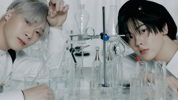 MOONBIN&SANHA ASTRO MOONBIN&SANHA ASTRO untuk album INCENSE (2023).
