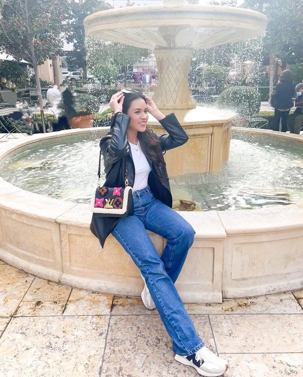 Outfit kencan ala Raisa. Foto: Instagram.com/raisa6690