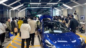 Penampakan Showroom Tesla Digeruduk Konsumen Gegara Diskon