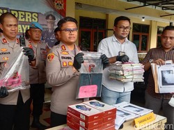 Komplotan Pencuri Buku Pelajaran di 37 Sekolah Indramayu Ditangkap!
