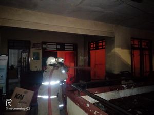 Kantornya di Semarang Kebakaran, KAI Services Buka Suara