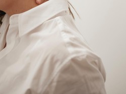 12 Cara Mengatasi Pundak Terasa Pegal dan Penyebabnya