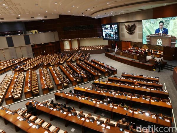 Duh, 129 Anggota Dewan Izin di Paripurna Pembukaan Masa Sidang DPR