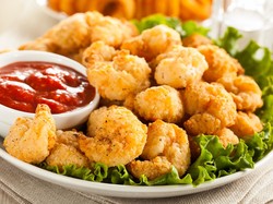 Menu Harian Ramadan 19: Bubur Ayam dan Udang Popcorn yang Praktis