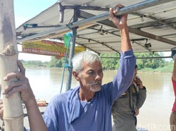 Kesaksian Pengemudi Perahu di Bojonegoro Saat 2 Penumpang Tercebur Sungai