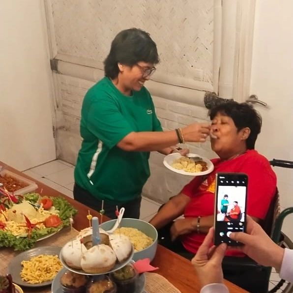 Suti Karno Suti Karno