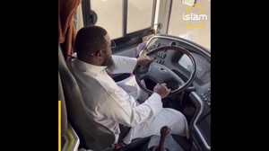 Lantunkan Ayat Al-Quran dengan Indah, Sopir Bus Ini Punya Ijazah Ilmu Qiraat