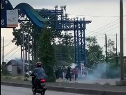 Geger Aksi Tawuran Saling Lempar Petasan di Perbatasan Kendal-Batang