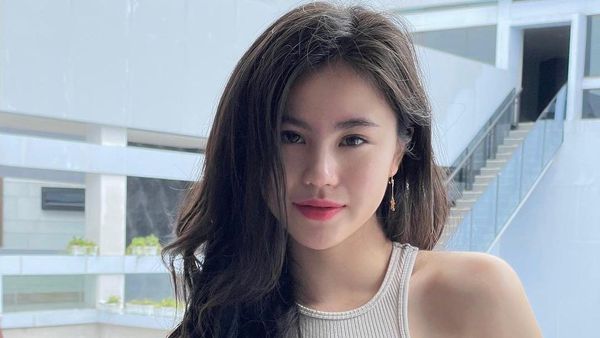 Zoe Levana Supermodel Indonesia 2022 Jajal Bermusik