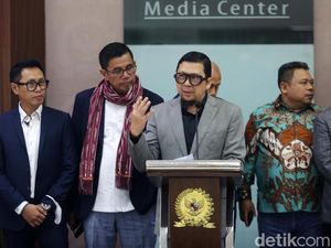 8 Fraksi DPR Tolak Pemilu Coblos Parpol Bertemu Buntut Rumor Putusan MK 8 Fraksi DPR Tolak Pemilu Coblos Parpol Bertemu Buntut Rumor Putusan MK