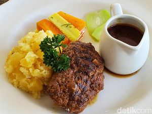 Pengin Cicip Menu Favorit Sultan Jogja? Di Sini Lho Tempatnya