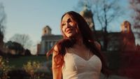 7 Gaya Bunda Corla di Video Klip Terbaru, Tampil Seksi Pakai Crop Top Bak ABG