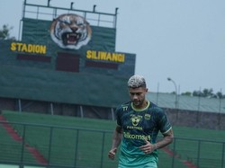 Tiga Pemain Inti Persib Absen Saat Lawan Barito Putera