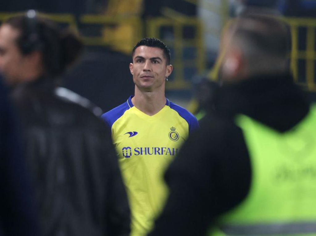 Cantona Kritik Ronaldo, Bawa-bawa Ibrahimovic Cantona Kritik Ronaldo, Bawa-bawa Ibrahimovic