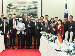 Delegasi Jerman-Lithuania di Taiwan, China Gelar Manuver Militer