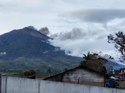 Gunung Kerinci Terus Erupsi, Masyarakat Diminta Waspada