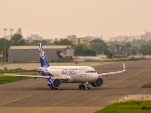 Tega! Maskapai Tinggalkan 50 Penumpang di Landasan