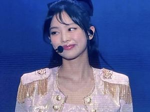 7 Foto Jennie BLACKPINK Tampil dengan Gaya Makeup Baru di Thailand