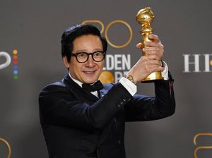 Ke Huy Quan Aktor Keturunan Vietnam Menang Best Supporting Actor Golden Globe 2023 Ke Huy Quan Aktor Keturunan Vietnam Menang Best Supporting Actor Golden Globe 2023