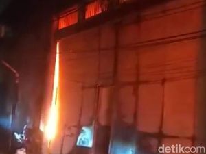 Gudang Mainan di Babakan Ciparay Bandung Kebakaran