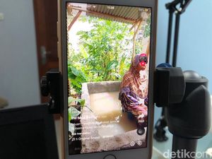 Polda NTB: 3 Emak-emak Mandi Lumpur Bagi Hasil dengan Pemilik Akun TikTok Polda NTB: 3 Emak-emak Mandi Lumpur Bagi Hasil dengan Pemilik Akun TikTok