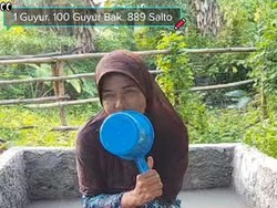 Viral! Live Mandi Lumpur, Tren Ngemis Gaya Baru Via TikTok