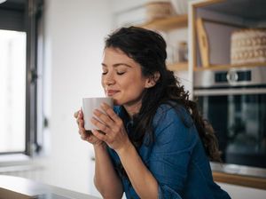 Jangan Pakai Gula! Minum Kopi Campur Bahan Ini Bisa Bikin Awet Muda