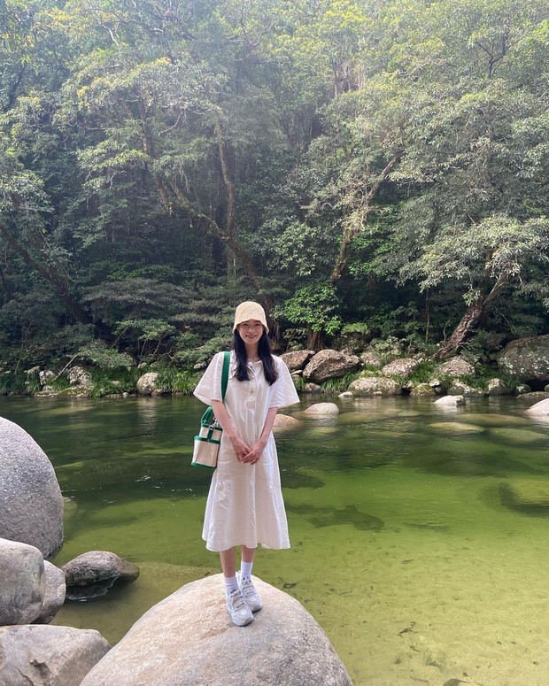 Lin Ji-Yeon di taman nasional/Sumber: IG @limjjy2 Lin Ji-Yeon di taman nasional/Sumber: IG @limjjy2