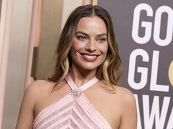 Cerita Margot Robbie Lakukan Adegan Seks Liar, Berakhir Punggung Penuh Lecet