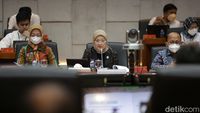 Menaker dan Komisi IX DPR Bahas Perppu Cipta Kerja