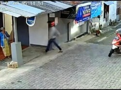 Kawanan Bandit Bekap Mulut-Rampas Kalung Emas Nenek 103 Tahun di Malang