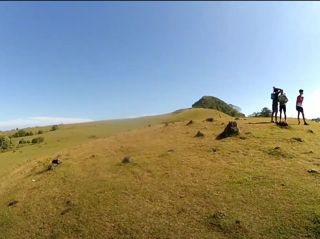 Padang Indah Barru, Menikmati Hamparan Bukit Hijau yang Mempesona Padang Indah Barru, Menikmati Hamparan Bukit Hijau yang Mempesona