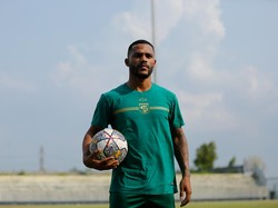 Victor dan Ze Diharapkan Bawa Positive Vibes untuk Skuad Persebaya