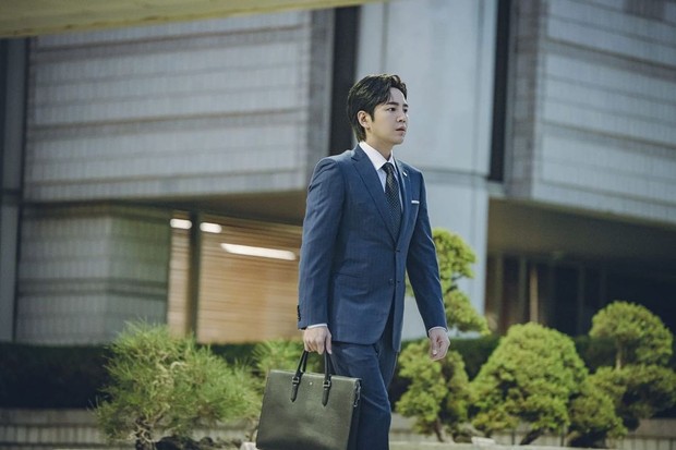 Potret Jang Geun Seuk dalam drama The Bait/ Foto: instagram.com/_asia_prince_jks Potret Jang Geun Seuk dalam drama The Bait