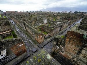Madonna Ingin Buat Pesta Ultah di Pompeii, Warga Italia Protes Madonna Ingin Buat Pesta Ultah di Pompeii, Warga Italia Protes