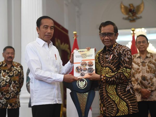 Presiden Jokowi Menerima Laporan Pelanggaran HAM Masa Lalu