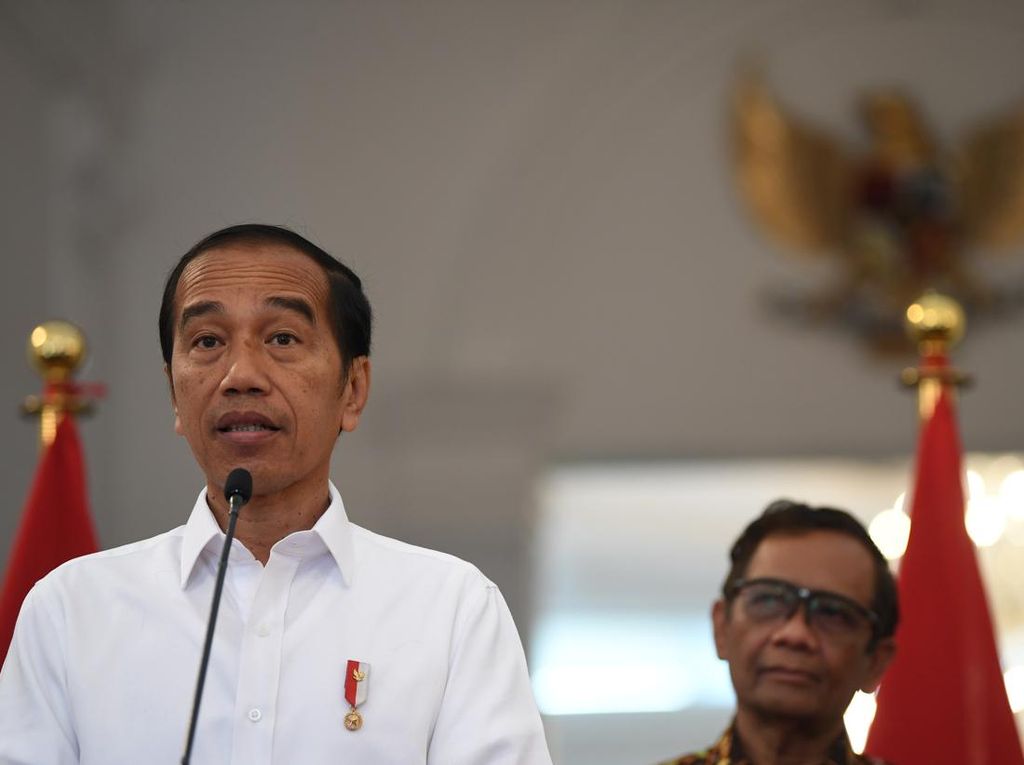 Akankah Jokowi Reshuffle Menterinya Hari Ini?