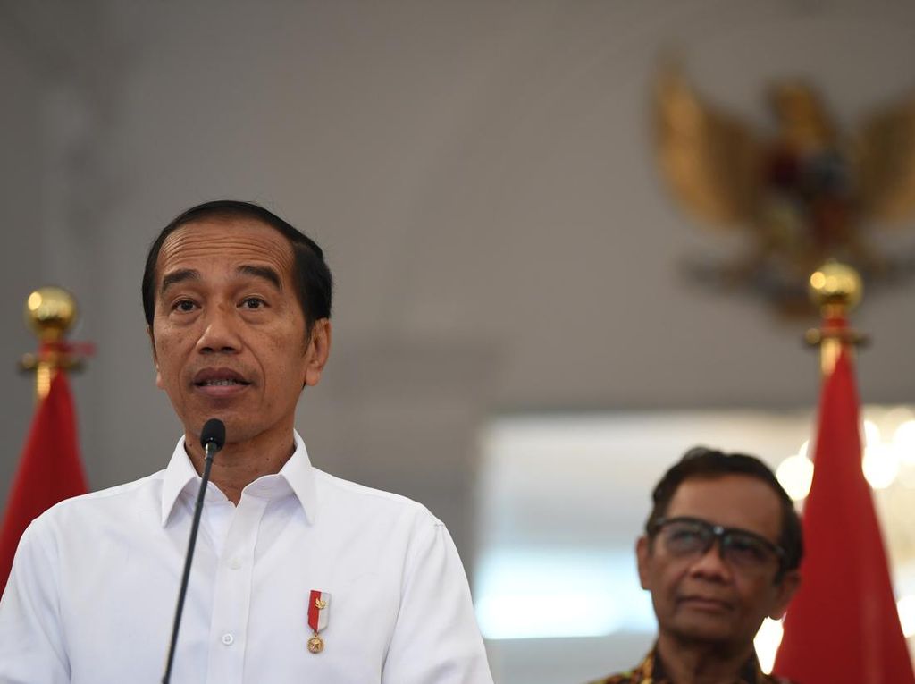 Akankah Jokowi Reshuffle Menterinya Hari Ini? Akankah Jokowi Reshuffle Menterinya Hari Ini?
