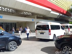 Cek Stadion Manahan, FIFA Minta Pagar Tribun Dibongkar-Pintu Luar Digeser