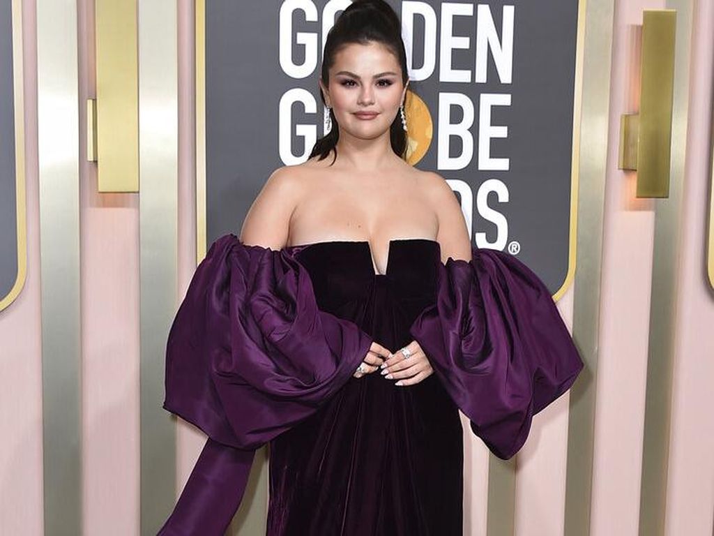 Kena Body Shaming, Selena Gomez Mengaku Tubuhnya Memang Kini Lebih Besar Kena Body Shaming, Selena Gomez Mengaku Tubuhnya Memang Kini Lebih Besar
