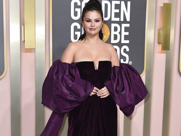 7 Potret Selena Gomez yang Tetap PD Meski BB Naik, Terapkan Body Positivity