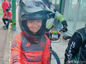 Neng Ozil, Atlet Cilik Sepeda BMX Asal Ciamis yang Mendunia Neng Ozil, Atlet Cilik Sepeda BMX Asal Ciamis yang Mendunia