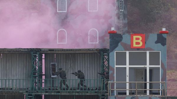 Aksi Latihan Militer Taiwan di Tengah Ketegangan dengan China