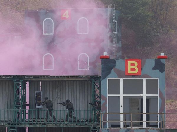 Aksi Latihan Militer Taiwan di Tengah Ketegangan dengan China
